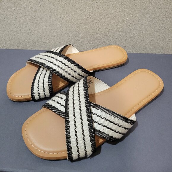Old Navy Shoes - Old Navy Boho Sandals Flats Striped Black & White Cross Strap